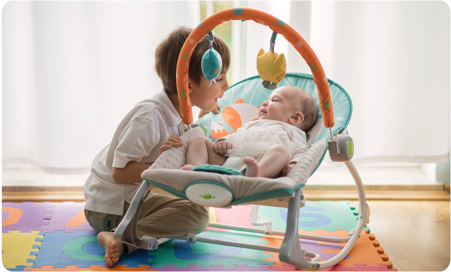 Balansoar si scaun 3 in 1 pentru bebelusi si copii „ISP Foxy Sleep” 0-18kg, cu vibratii calmante, Portocaliu